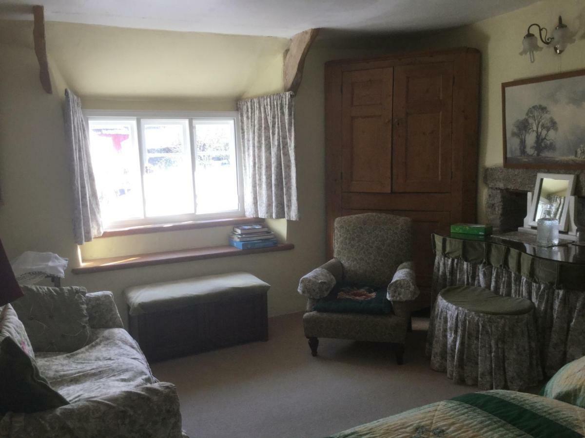 Corndonford Farm Bed & Breakfast 5*
